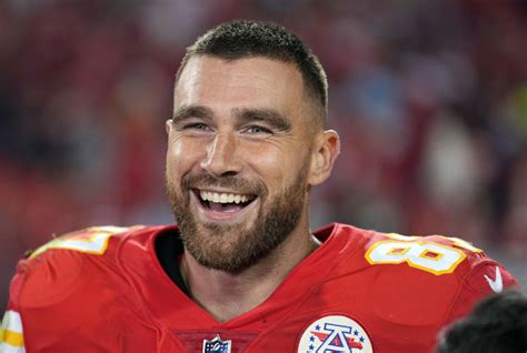 travis kelce nude|Travis Kelce, Jason Kelce talk nudity, hairy buns on New Heights。